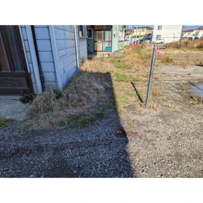 隣接建物との境界近く
