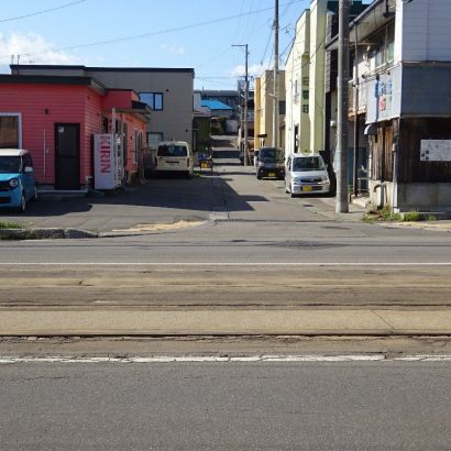 前面道路(市電道路からの写真)