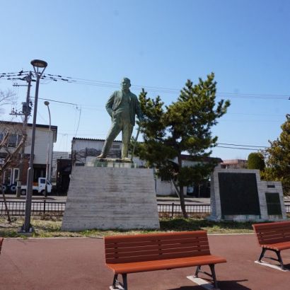 近くの函館市民会館